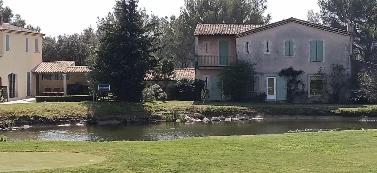 Charmant T2 Climatise Avec Belle Vue , Golf De Pont-Royal Mallemort Eksteriør billede